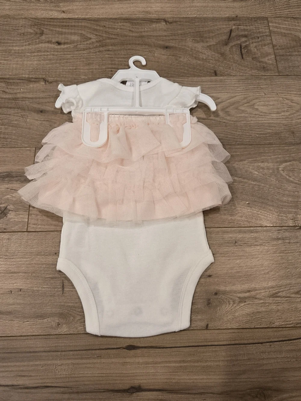 NWT Carter’s twins matching spring floral Bunny Tutu Outfit - Size 3M X2
